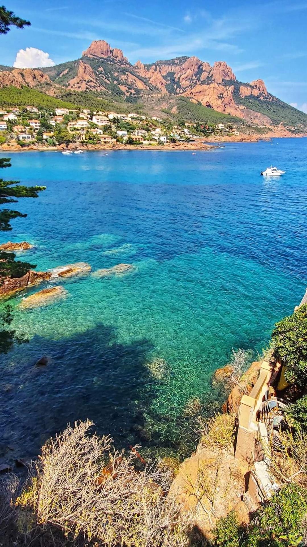 Petit Paradis Vue Mer- Plage Et Calanques A 3 Mn Saint-Raphaël Exterior foto